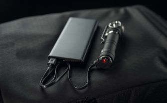 ArmyTek Wizard C2 Pro Max LR Weiße LED-Taschenlampe mit Gürtelclip, mit Batteriepack 4150 lm